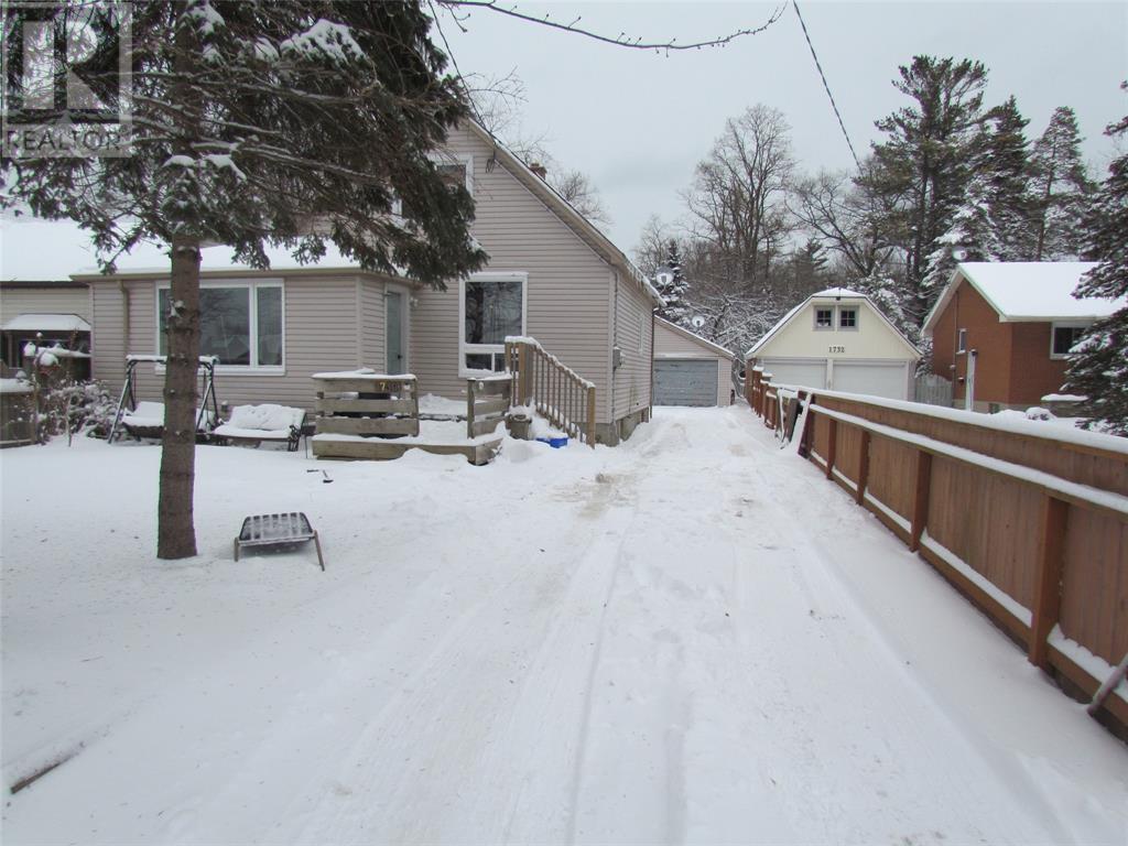 1730 Blackwell Road, Sarnia, Ontario  N7T 7H4 - Photo 2 - 22001362