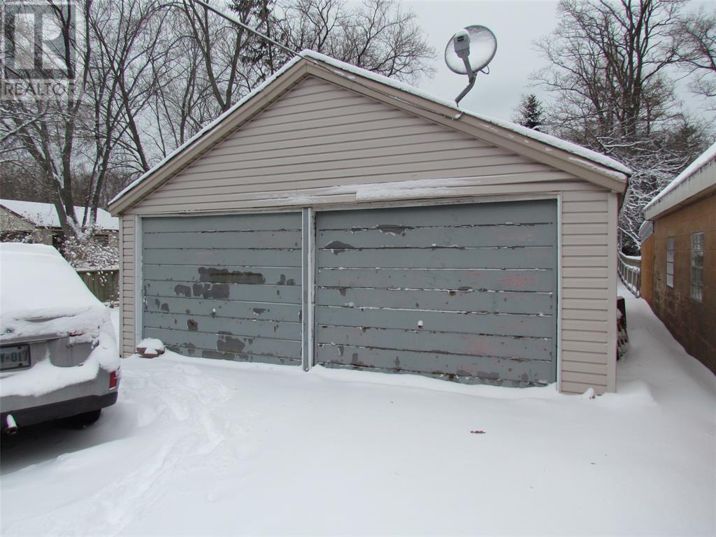 1730 Blackwell Road, Sarnia, Ontario  N7T 7H4 - Photo 3 - 22001362