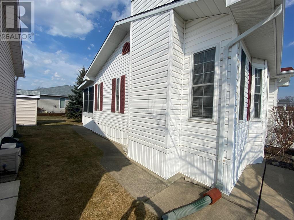 5700 Blackwell Sideroad Unit# 218, Sarnia, Ontario  N7W 1B7 - Photo 3 - 22001496