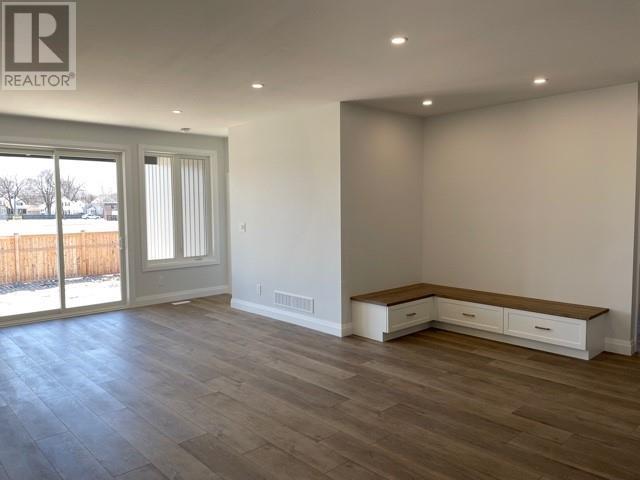 195 Essex Street, Sarnia, Ontario  N7T 0C2 - Photo 10 - 22006724