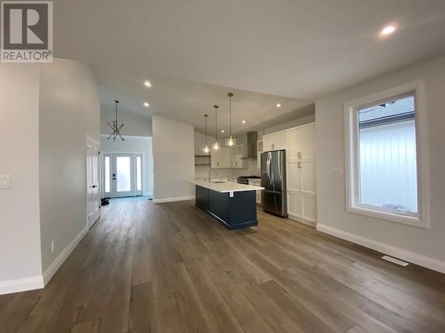 195 Essex Street, Sarnia, Ontario  N7T 0C2 - Photo 5 - 22006724