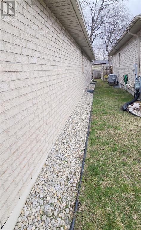 1224 Rocco Drive, Sarnia, Ontario  N7S 0C1 - Photo 7 - 22007144