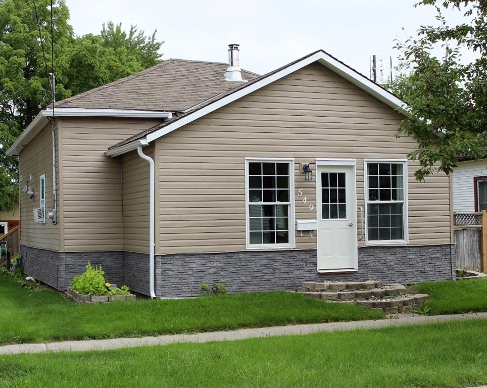 549 Front Street, Warwick-Watford, Ontario  N0M 2S0 - Photo 1 - 201673683