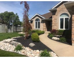 119 TOM HODGSON COURT, Sarnia, Ontario
