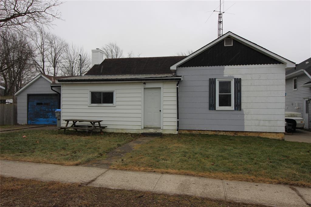 422 Ontario St, Watford, Ontario  N0M 2S0 - Photo 1 - 20000105